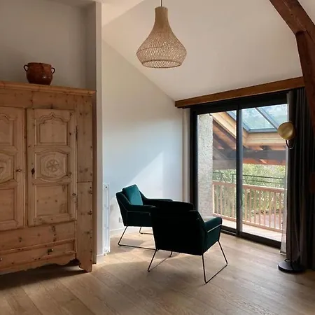 Domaine Jacqueline Pere & Filles 3*